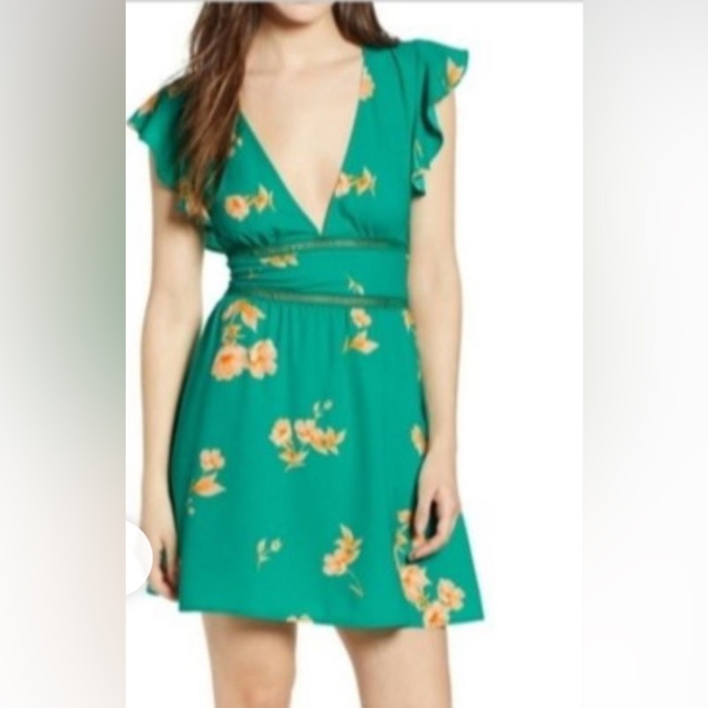Leith Green Sleeveless V Neck Floral Dress with Butterfly Sleaves